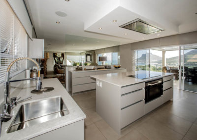 J&G_Hout Bay_Modern Kitchen _3_S